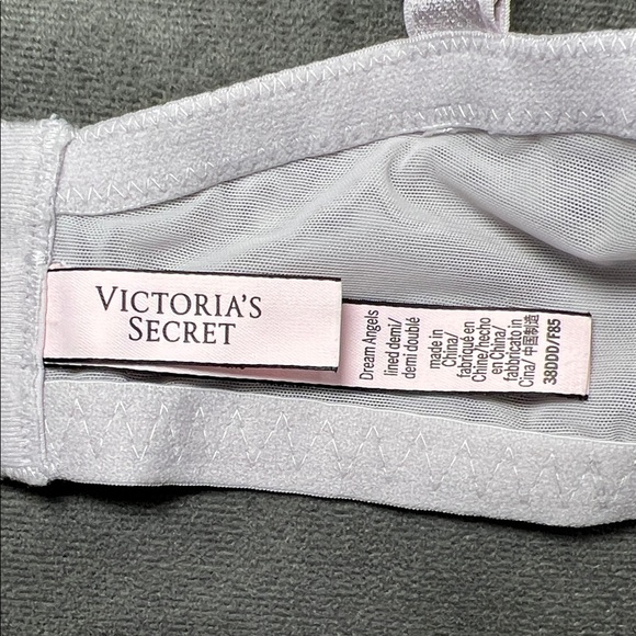 Victoria's Secret Gray Lace Dream Angels Lined Demi Underwire Bra 38DDD - Picture 2 of 12